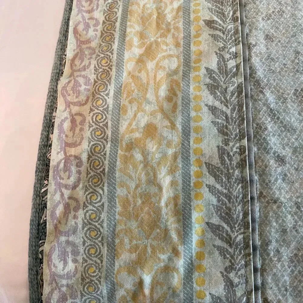 Croscill Bedding Sheets in Gold and Gray
